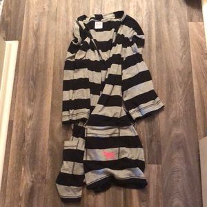 PINK Victoria’s Secret short sleeve robe